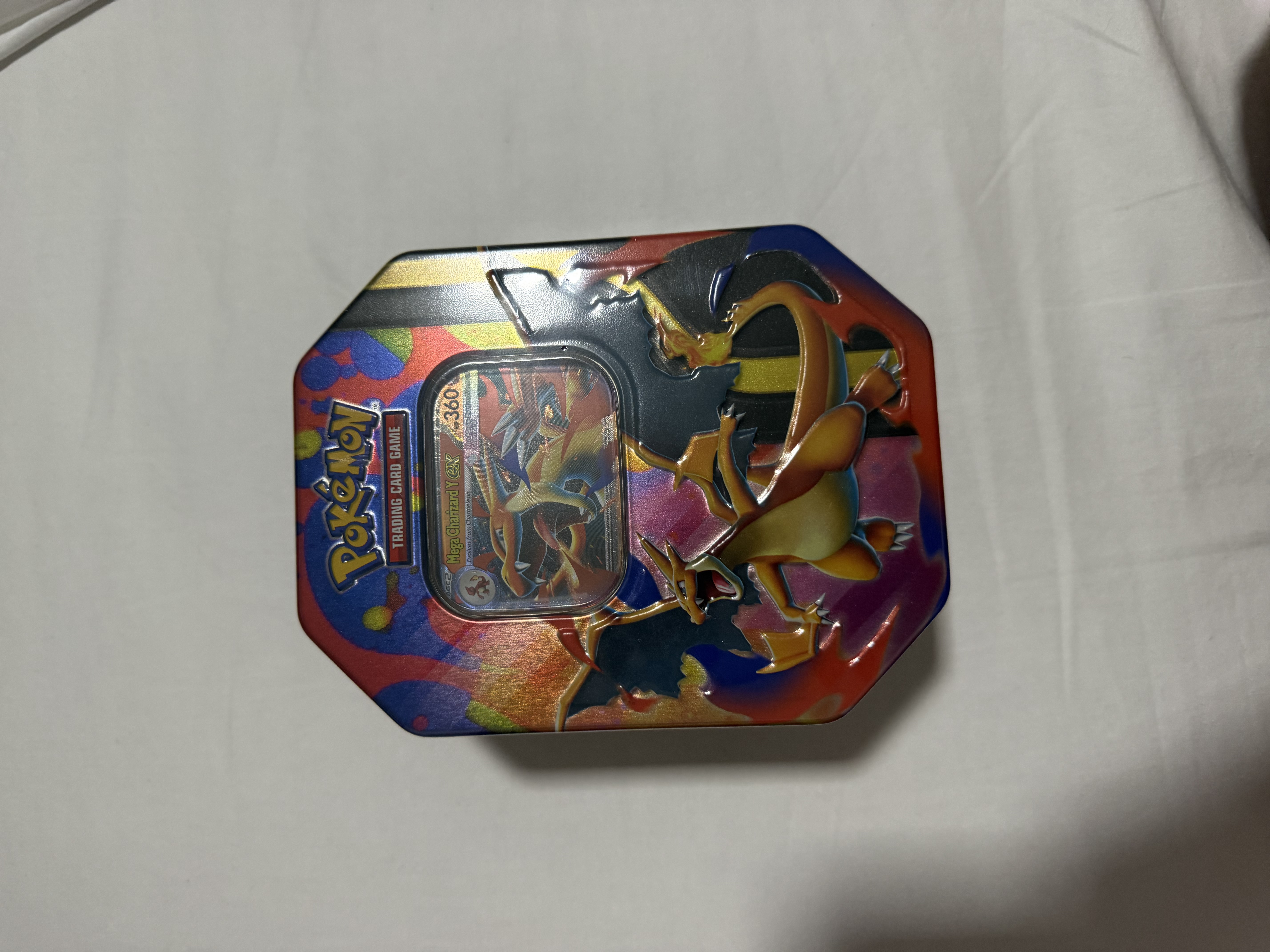 Lata Charizard Y